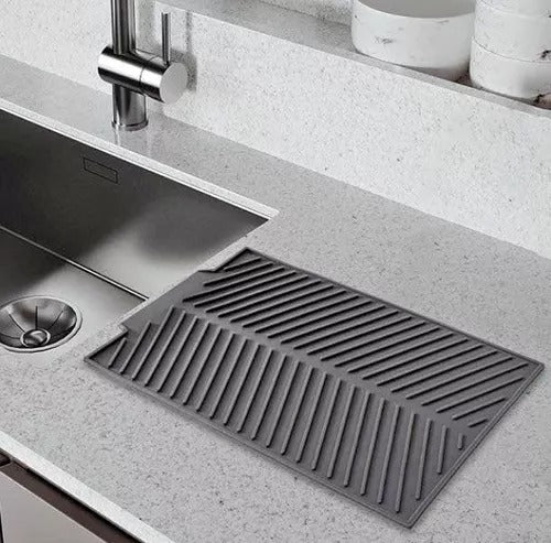 ✨Alfombrilla plegable que mantiene tu cocina seca y organizada